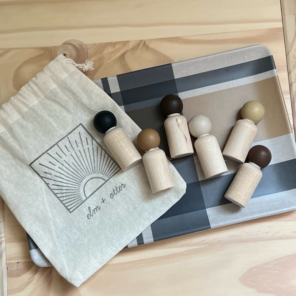 LIKE NEW elk & otter multicultural peg dolls - Picture 2 of 6